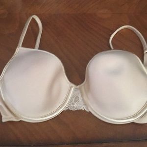 Victoria’s Secret Angels bra 36D never worn